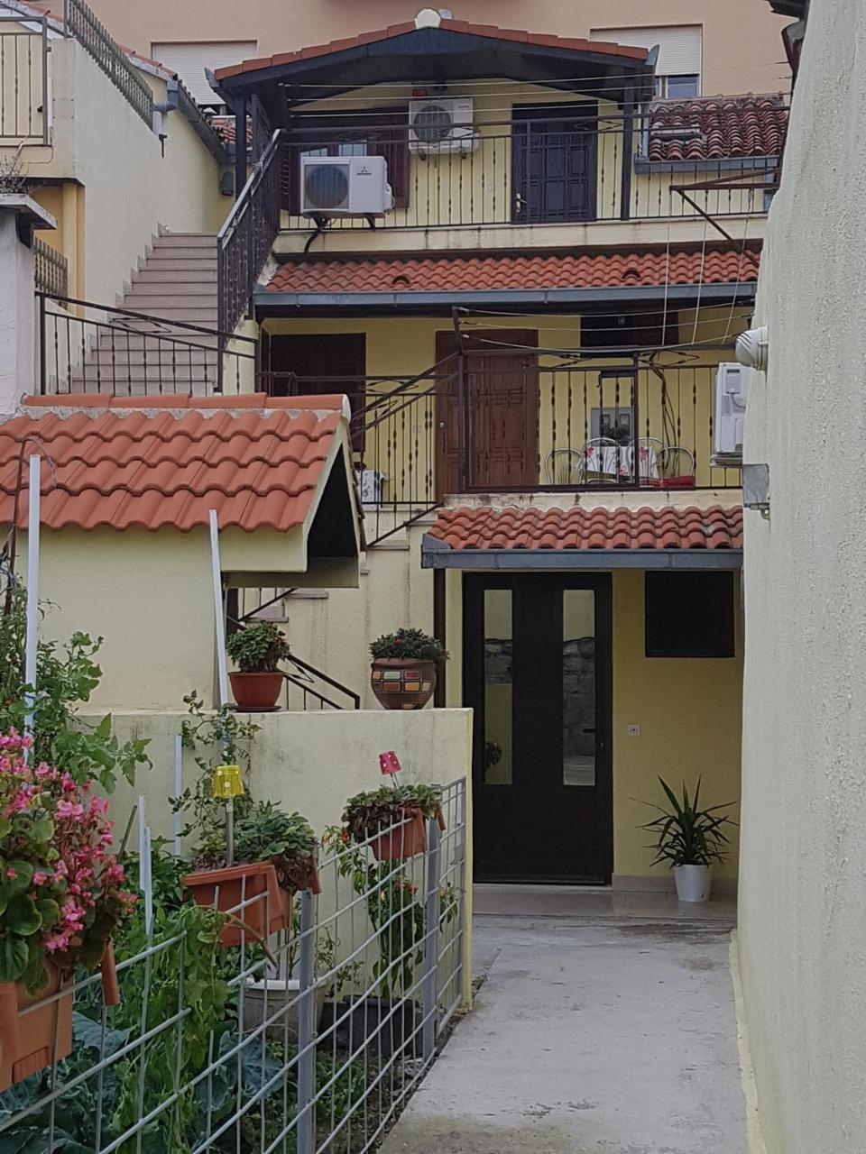 Apartments Fancy Old Town Split Exterior photo
